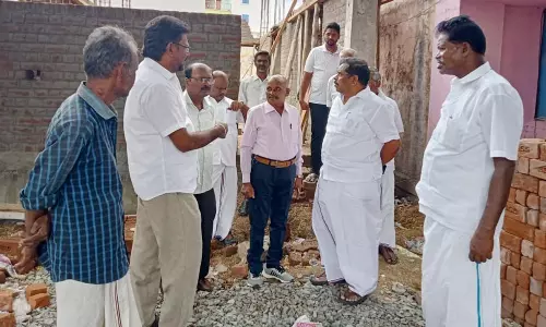 புதிய கட்டிடம் கட்டும் பணியை எம்.எல்.ஏ ஆய்வு