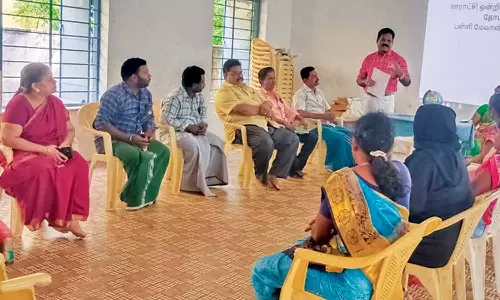 தோப்புத்துறை ஊராட்சி பள்ளியில் மேலாண்மை குழு கூட்டம்