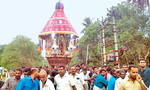 வீரமாகாளி அம்மன் கோவில் தோரோட்டம்