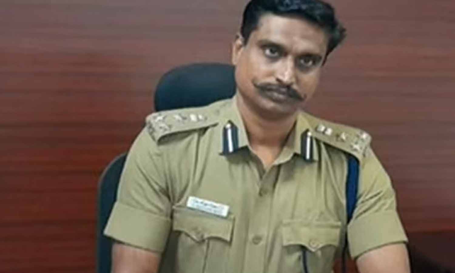 கோவை சரக டி.ஐ.ஜி. விஜயகுமார் துப்பாக்கியால் சுட்டு தற்கொலை