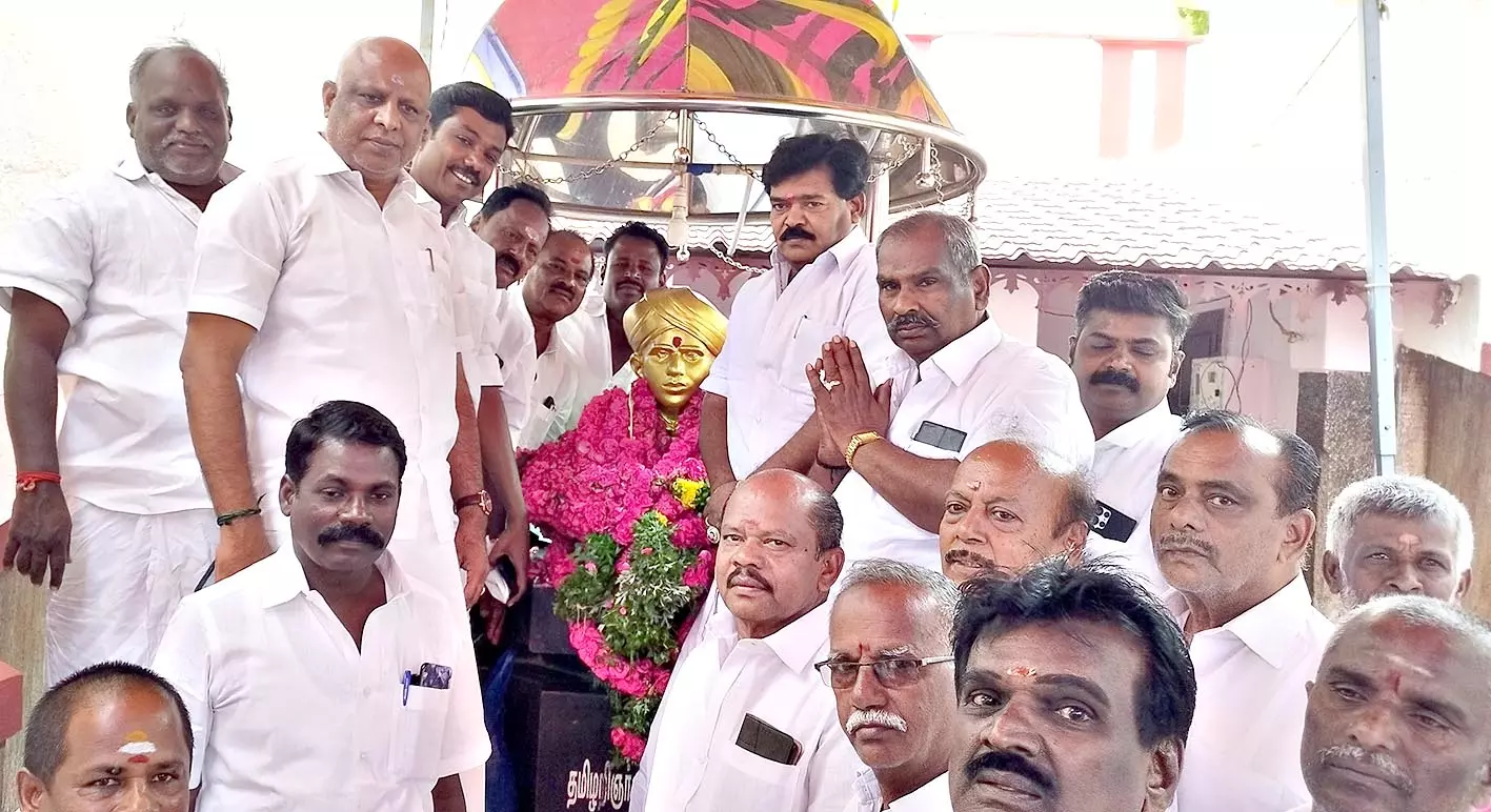 பரிதிமாற்கலைஞர் சிலைக்கு அரசியல் கட்சியினர் மரியாதை