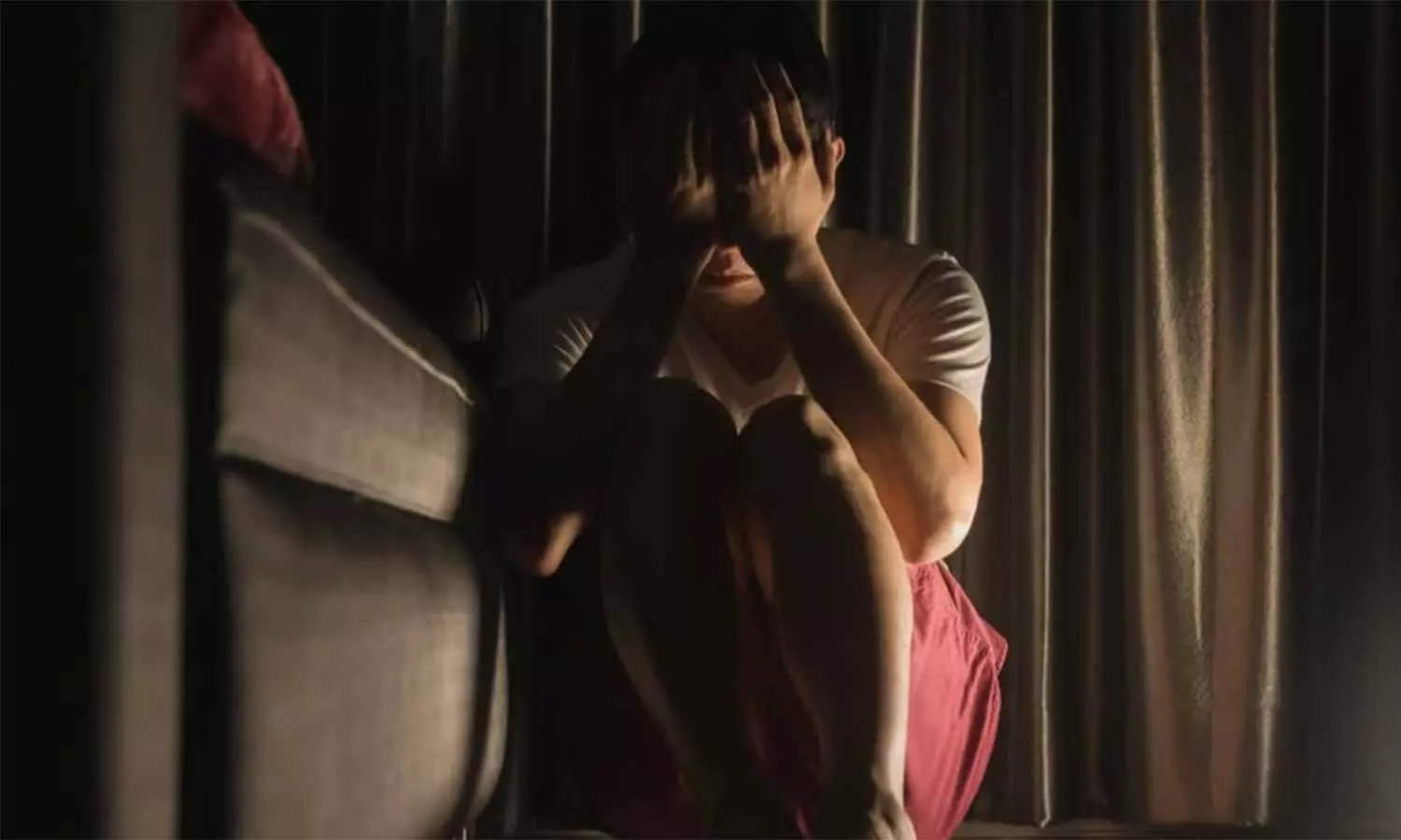 கல்வியால் மன அழுத்தம்.. சீனாவில் இளைஞர்களின் தற்கொலை அதிகரிப்பு கல்வியால் மன அழுத்தம்.. சீனாவில் இளைஞர்களின் தற்கொலை அதிகரிப்பு