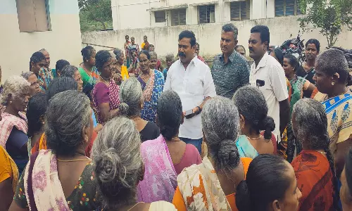 100 நாள் வேலை வழங்க கோரி ஆத்தூர் ஊராட்சி அலுவலகத்தில் கிராம மக்கள் முற்றுகை