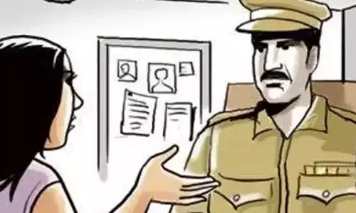 ஏரியில் பிணமாக மிதந்த தொழிலாளி குறித்து போலீசார் விசாரணை