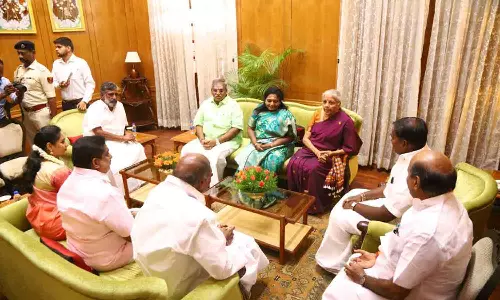 கவர்னர் தமிழிசையுடன் முதல்-அமைச்சர் ரங்கசாமி திடீர் ஆலோசனை