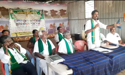 விவசாயிகள் காத்திருப்பு போராட்டம்