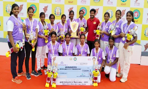 மாநில அளவிலான கிரிக்கெட் போட்டியில் திண்டுக்கல் மாணவிகள் சாதனை