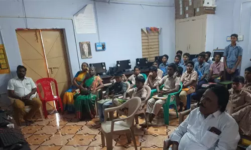 அரசு பள்ளி மாணவர்களுக்கு ரோபோ தொழில்நுட்ப பயிற்சி