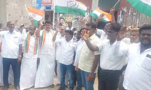 திருவள்ளூரில் காங்கிரஸ் கட்சியினர் பாஜக அரசை கண்டித்து கண்டன ஆர்ப்பாட்டம்