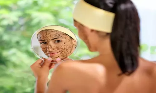 சருமத்தை அழகாக ஜொலிக்க வைக்கும் சர்க்கரை ஸ்கரப்