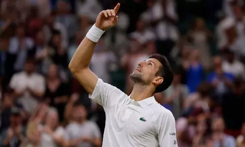 விம்பிள்டன் டென்னிஸ் ஜோகோவிச், ஸ்வியாடெக் 4-வது சுற்றுக்கு முன்னேற்றம்