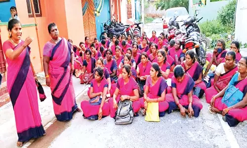 அங்கன்வாடி ஊழியர்கள் போராட்டம்