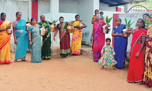 உடன்குடியில் இந்து அன்னையர் முன்னணி சார்பில் சிறப்பு வழிபாடு