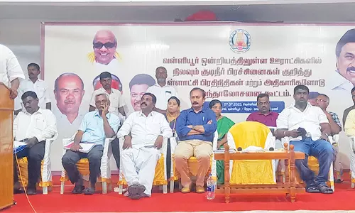 வள்ளியூர் யூனியனில் 18 ஊராட்சிகளில் குடிநீர் பிரச்சினையை தீர்ப்பது தொடர்பான ஆலோசனை கூட்டம்