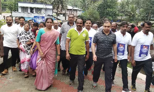 குலசேகரத்தில் குப்பையில்லா குமரி நடைபயணம் - அமைச்சர் மனோதங்கராஜ் தொடங்கி வைத்தார்