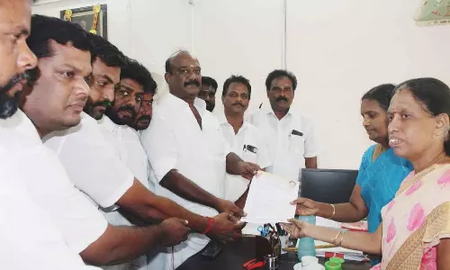 அரசு கல்லூரி மாணவர்கள் சேர்க்கையில் இட ஒதுக்கீட்டு முறையை சரியான முறையில் பின்பற்ற வேண்டும்