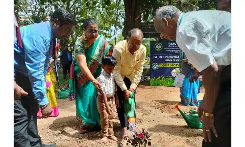 மணக்குள விநாயகர் எஸ்.எம்.வி பள்ளியில் குரு பூர்ணிமா நிகழ்ச்சி