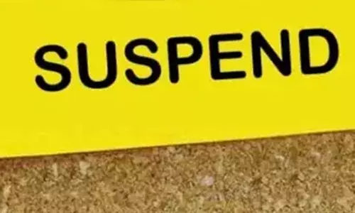 ஈமு கோழி மோசடி வழக்கில் 10 ஆண்டு தண்டனை பெற்ற கைதி தப்பி ஓடிய விவகாரத்தில் 2 போலீசார் சஸ்பெண்டு