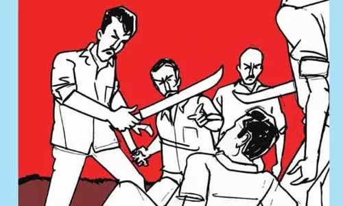 வாலிபருக்கு அரிவாள் வெட்டு