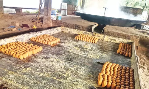 வெல்லம் உற்பத்தி அதிகரிப்பால் விலை உயர்வு விவசாயிகள் மகிழ்ச்சி