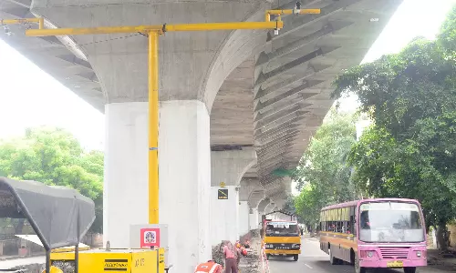 கோவையில் போக்குவரத்து விதி மீறும் வாகனங்களுக்கு அபராதம் விதிக்கும் கருவி