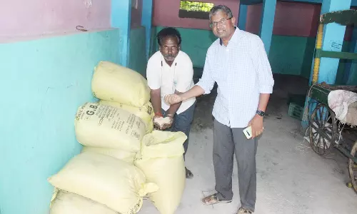 வீடு, குடோனில் பதுக்கிய 2.6 டன் ரேசன் அரிசி பறிமுதல்