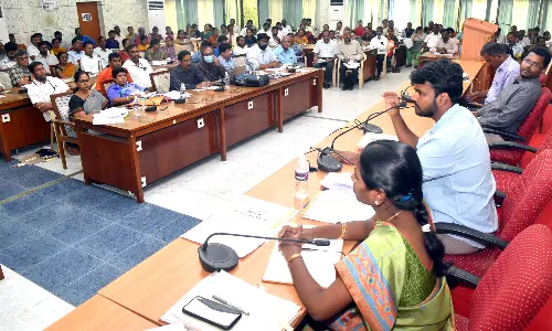 வளர்ச்சி திட்டப்பணிகள் குறித்த உயர்மட்ட குழு கூட்டம்