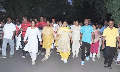 தருமபுரியில் நடைபயிற்சி செய்யும் இடத்தை அமைச்சர் ஆய்வு