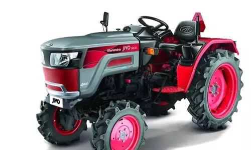 உழவு பணிக்கு வழங்கப்படும் வாடகை டிராக்டர்களின் எண்ணிக்கையை அதிகரிக்க வேண்டும்