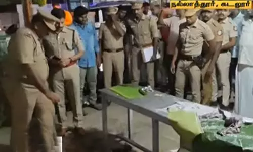 கடலூர் அருகே திமுக நிர்வாகியின் இல்ல நிகழ்ச்சியில் பெட்ரோல் குண்டு வீச்சு