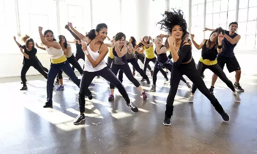 விரைவில் உடல் எடையை குறைக்கும் டான்ஸ் பிட்னெஸ்