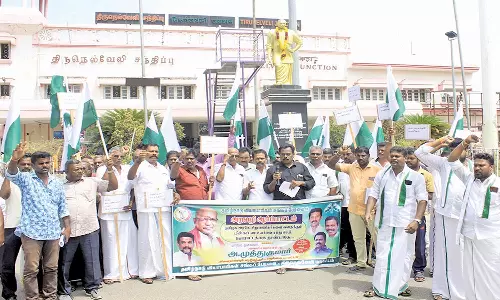 மின் கட்டண உயர்வை ரத்து செய்ய கோரி வியாபாரிகள் சங்க பேரவையினர் அறவழி ஆர்ப்பாட்டம்