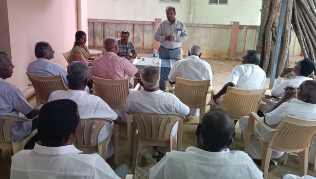 நீர்வள ஆதாரத்துறை சார்பில் ஆலோசனை கூட்டம்ராஜா வாய்க்காலில் முறை வைத்து தண்ணீர் விட விவசாயிகள் எதிர்ப்பு நீர்வள ஆதாரத்துறை சார்பில் ஆலோசனை கூட்டம்ராஜா வாய்க்காலில் முறை வைத்து தண்ணீர் விட விவசாயிகள் எதிர்ப்பு