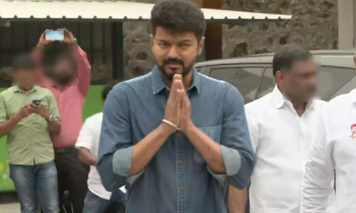 அடுத்த கட்ட நடவடிக்கை என்ன..? மக்கள் இயக்க நிர்வாகிகளுடன் இரண்டு மணிநேர ஆலோசனை நடத்திய விஜய் அடுத்த கட்ட நடவடிக்கை என்ன..? மக்கள் இயக்க நிர்வாகிகளுடன் இரண்டு மணிநேர ஆலோசனை நடத்திய விஜய்