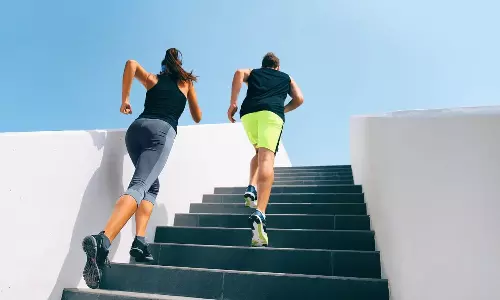 கார்டியோ பயிற்சிகளை விட படிக்கட்டில் ஏறினால் சீக்கிரமே உடல் எடையை குறைக்கலாம்...