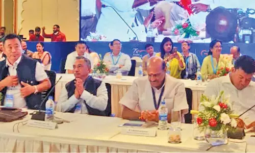 நல திட்டங்களை பெற மீனவர்களுக்கு நிபந்தனைகளை நீக்க வேண்டும்