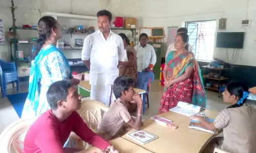 தொண்டாமுத்தூர் அரசு பள்ளியில் அமைச்சர் அன்பில் மகேஷ் ஆய்வு