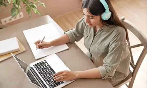 பள்ளி மாணவர்களின் கற்றல் திறனை ஊக்குவிக்க ஆன்லைன் தேர்வு நடத்த உத்தரவு