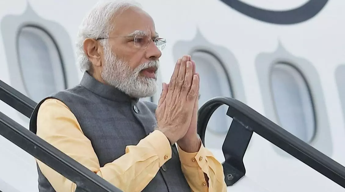 பிரான்ஸ் பயணத்தின்போது ஐக்கிய அரபு அமீரகம் செல்கிறார் பிரதமர் மோடி பிரான்ஸ் பயணத்தின்போது ஐக்கிய அரபு அமீரகம் செல்கிறார் பிரதமர் மோடி