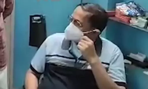 பெண்ணுக்கு அறுவை சிகிச்சை செய்ய ரூ.3 ஆயிரம் லஞ்சம் வாங்கிய டாக்டர் கைது