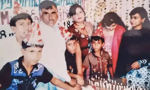 குடும்பத்தில் 9 பேருக்கும் ஒரே தேதியில் பிறந்தநாள்- கின்னஸ் சாதனை படைத்த பாகிஸ்தான் குடும்பம்