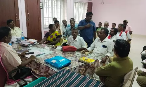 ஜெயங்கொண்டம் தாசில்தார் அலுவலகத்தில்  அமைதி பேச்சு வார்த்தை கூட்டம்