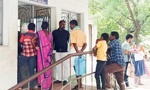 திருச்சுழியில் ஆதார் சேவைகளை பெற முடியாமல் கிராம மக்கள் கடும் அவதி