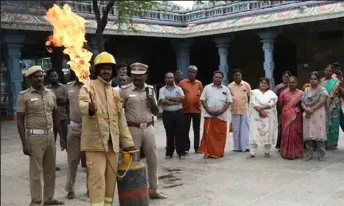 திருப்பூர் பெருமாள் கோவிலில் தீ தடுப்பு ஒத்திகை
