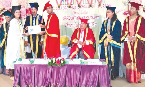 தலக்குளம் பி.எஸ். நர்சிங் கல்லூரியில் பட்டமளிப்பு விழா