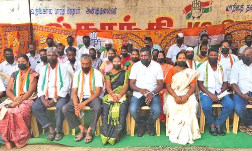 நாகர்கோவிலில் வாயில் கருப்பு துணி கட்டி காங்கிரசார் நூதன போராட்டம்