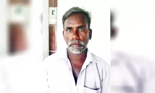 வாழப்பாடி அருகே கள்ளச்சாராயம் பதுக்கிய தொழிலாளி கைது