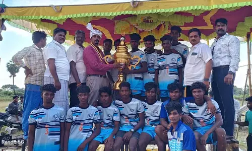 சீர்காழியில், கபடி போட்டியில் வெற்றிபெற்ற அணிக்கு பரிசு