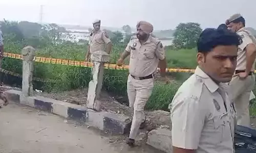 டெல்லியில் மேம்பாலம் அருகே துண்டு துண்டாக வெட்டப்பட்ட பெண்ணின் உடல் கண்டெடுப்பு