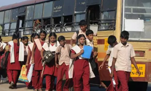 நெல்லை கோட்டத்தில் பள்ளி மாணவ- மாணவிகள் அனைத்து நகர பஸ்களிலும் பயணம் செய்ய அனுமதி- போக்குவரத்து கழக மேலாண் இயக்குநர் தகவல்
